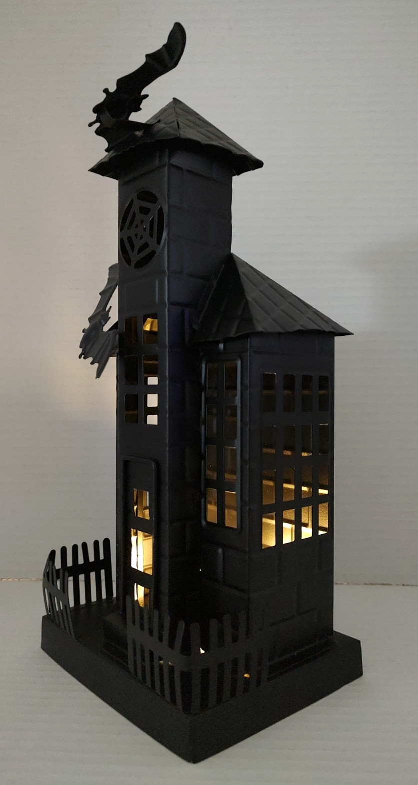 Halloween Haunted House Spooky Bats Light Up 12″ Tall Gothic Lightweight Metal