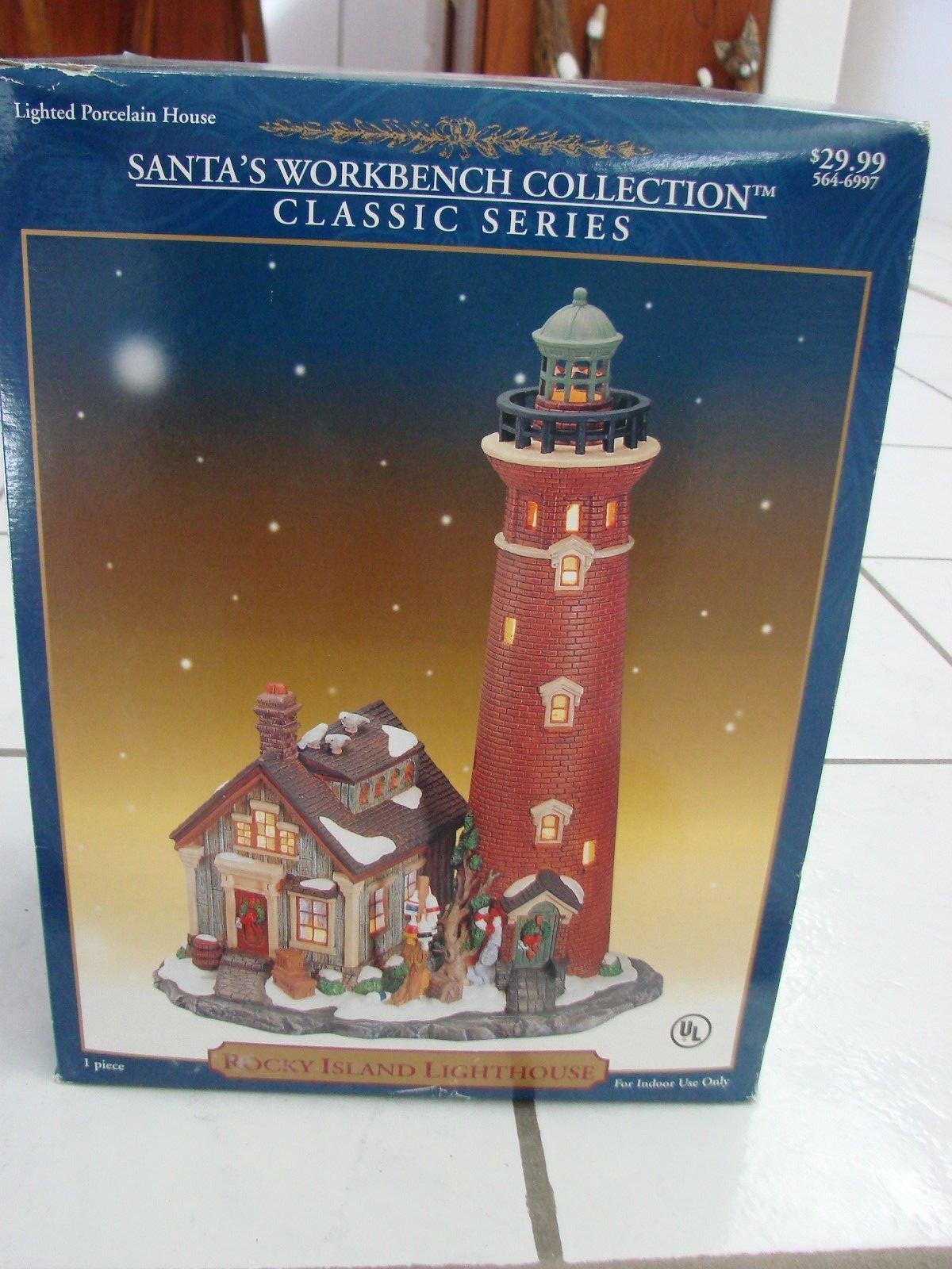 Santa’s Workbench Collection Classic Series Rocky Island Lighthouse Building