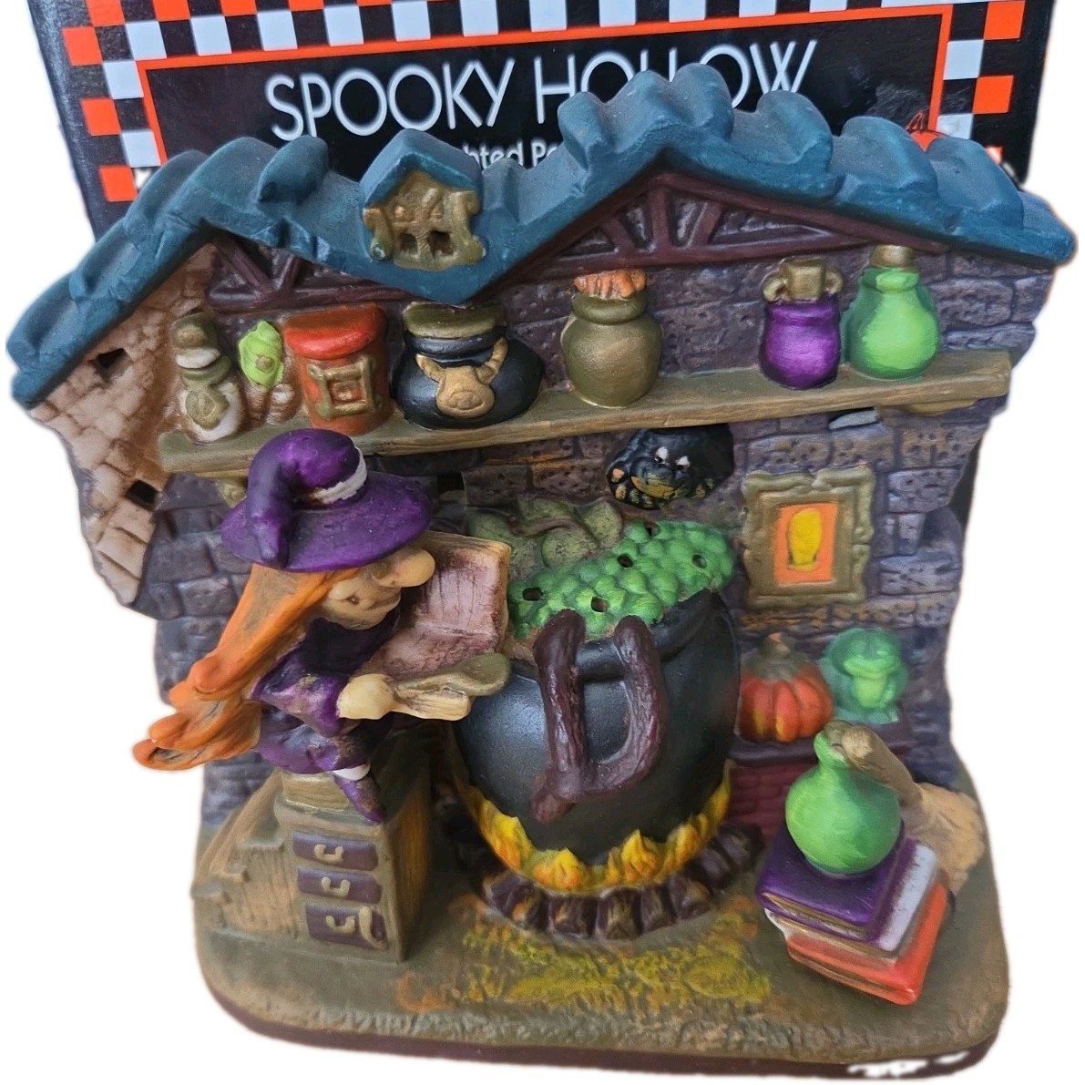 Vintage 1997 Halloween Spooky Hollow Lighted Ceramic Witch House 1997