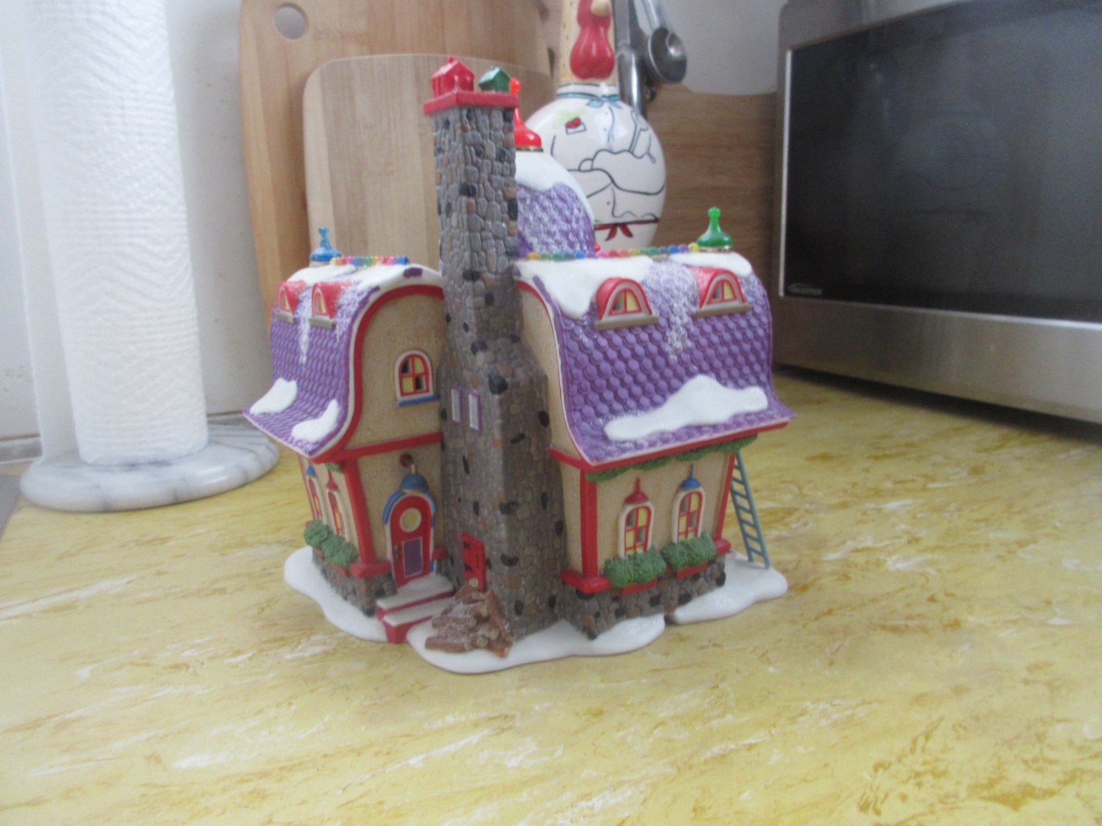 2005 Dept Department 56 North Pole Board Games Factory ‘North Pole Series’