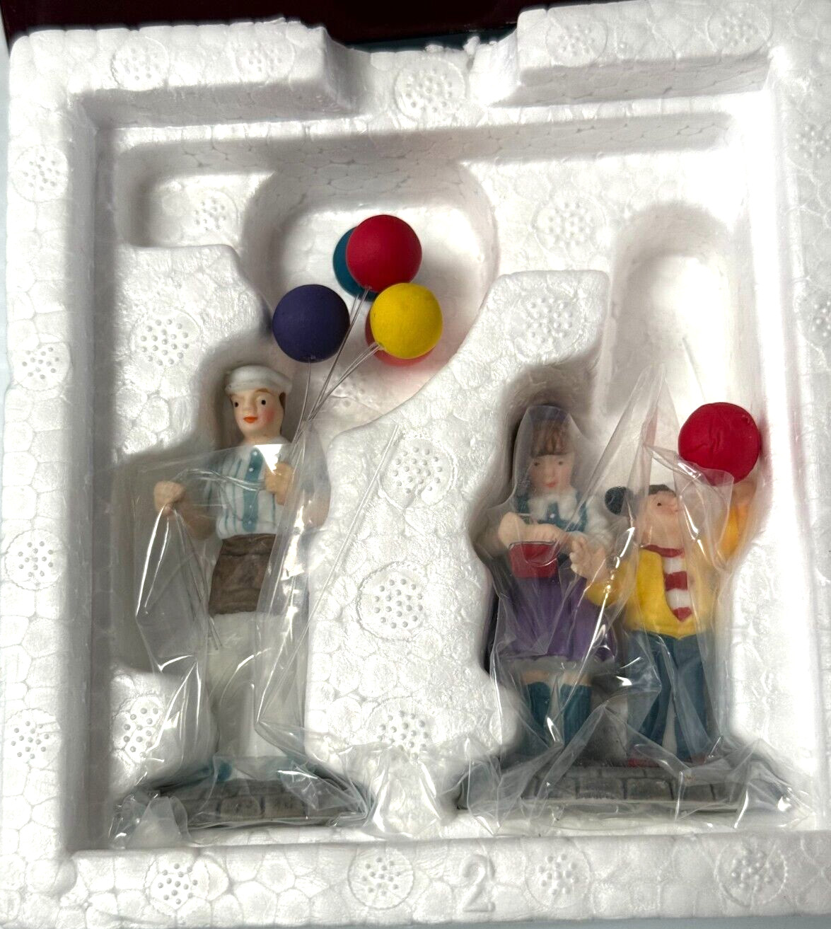 Department 56 Disney Parks Village Series Balloon Seller Set Of 2 #53539