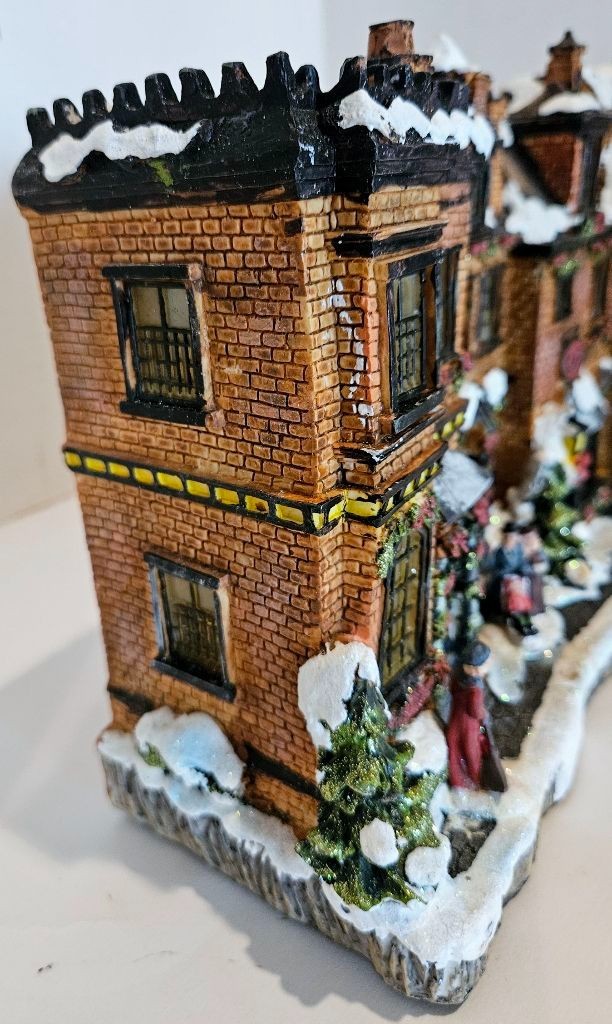 Target Brands C7 Lighted Christmas House Indoor Use Only Product No. 8 ~New
