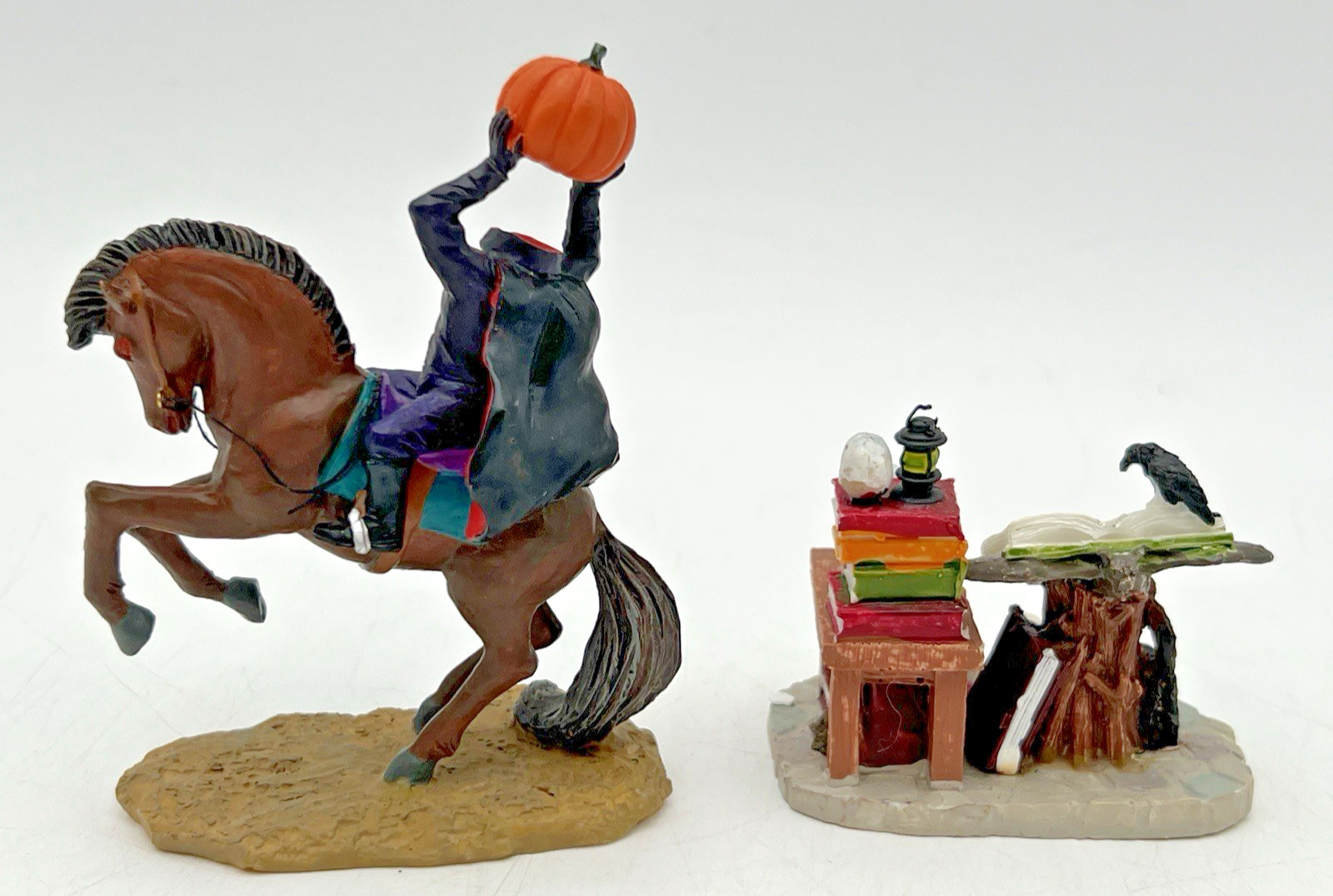 LEMAX SPOOKY TOWN PIRATES TREASURE CHEST, HEADLESS HORSEMAN SKELETONS, LEAF PILE