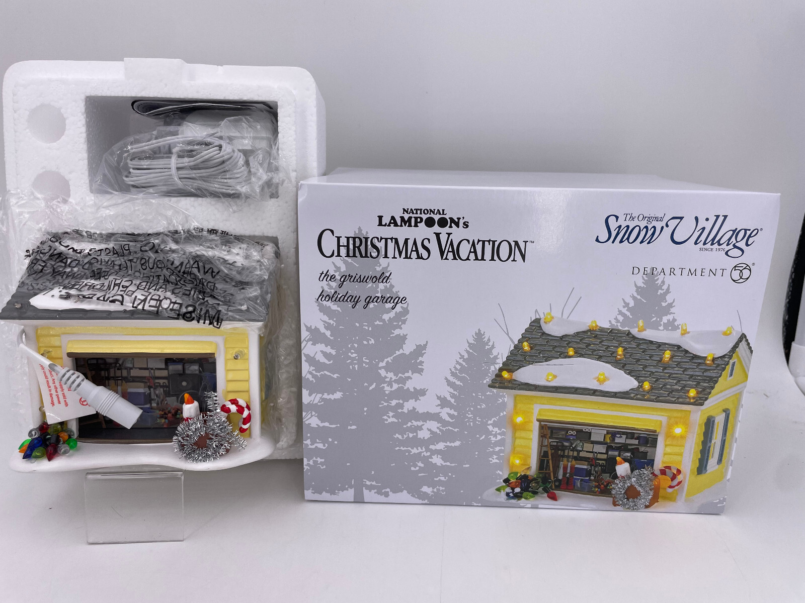 Department 56-Snow Village- The Griswold Holiday Garage -4056686