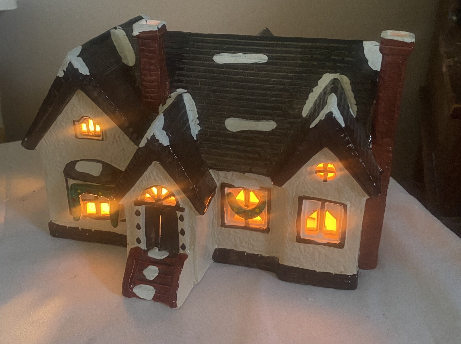 Dept. 56 ENGLISH TUDOR Original Snow Village House 1985 Holiday Christmas Decor