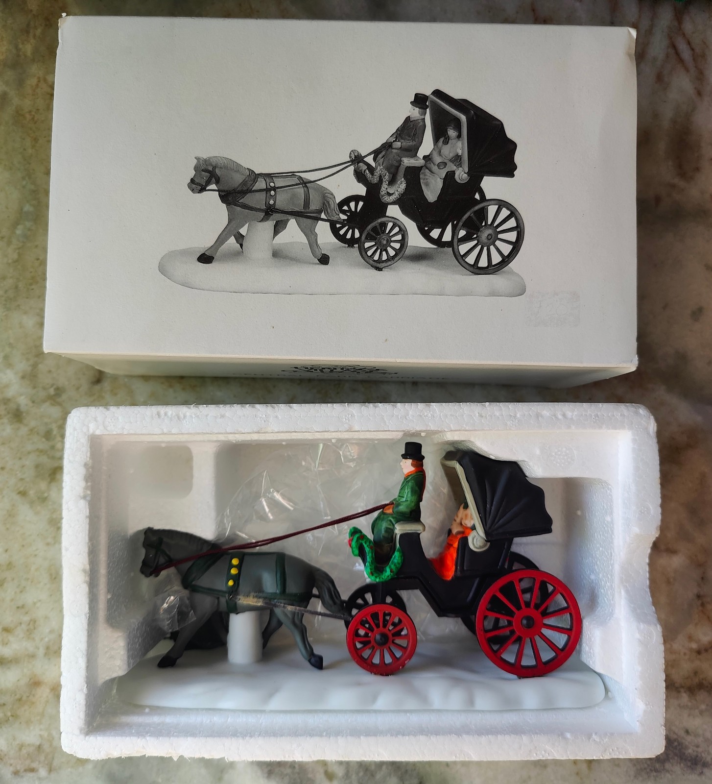WHIMSICAL!!! Dept. 56 Heritage Village Collection “Central Park Carriage” 5979-0