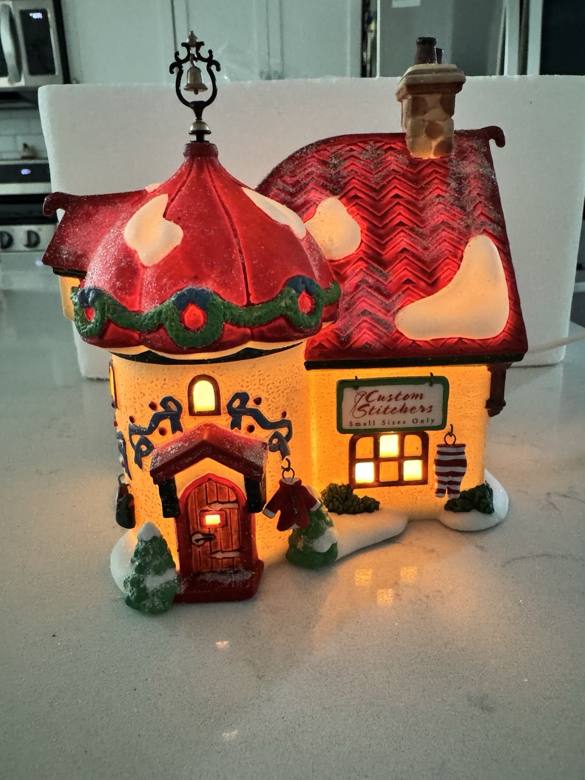 Department 56 North Pole Series Custom Stitchers Elf Land Ceramic 1998 No Box