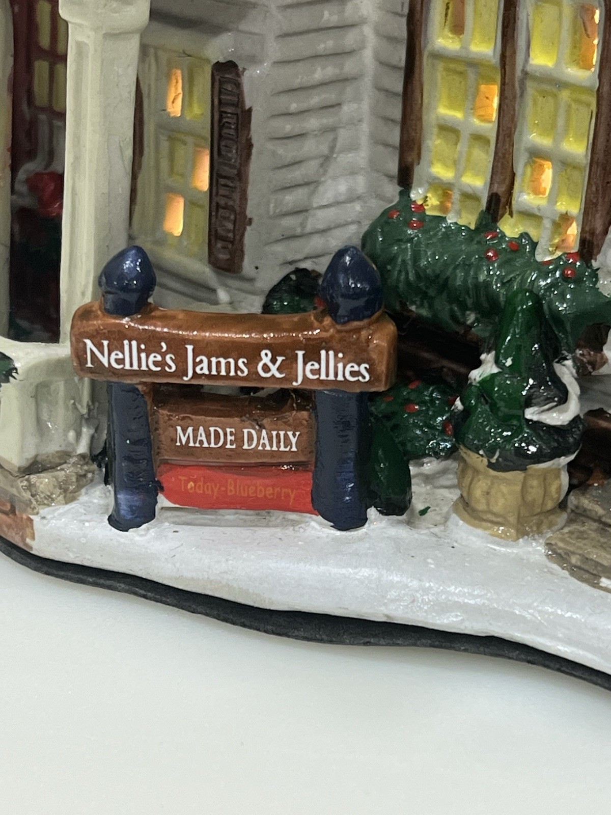 Holiday Time Christmas Village “Nellie’s Jams And Jellies” Vintage Lighted House