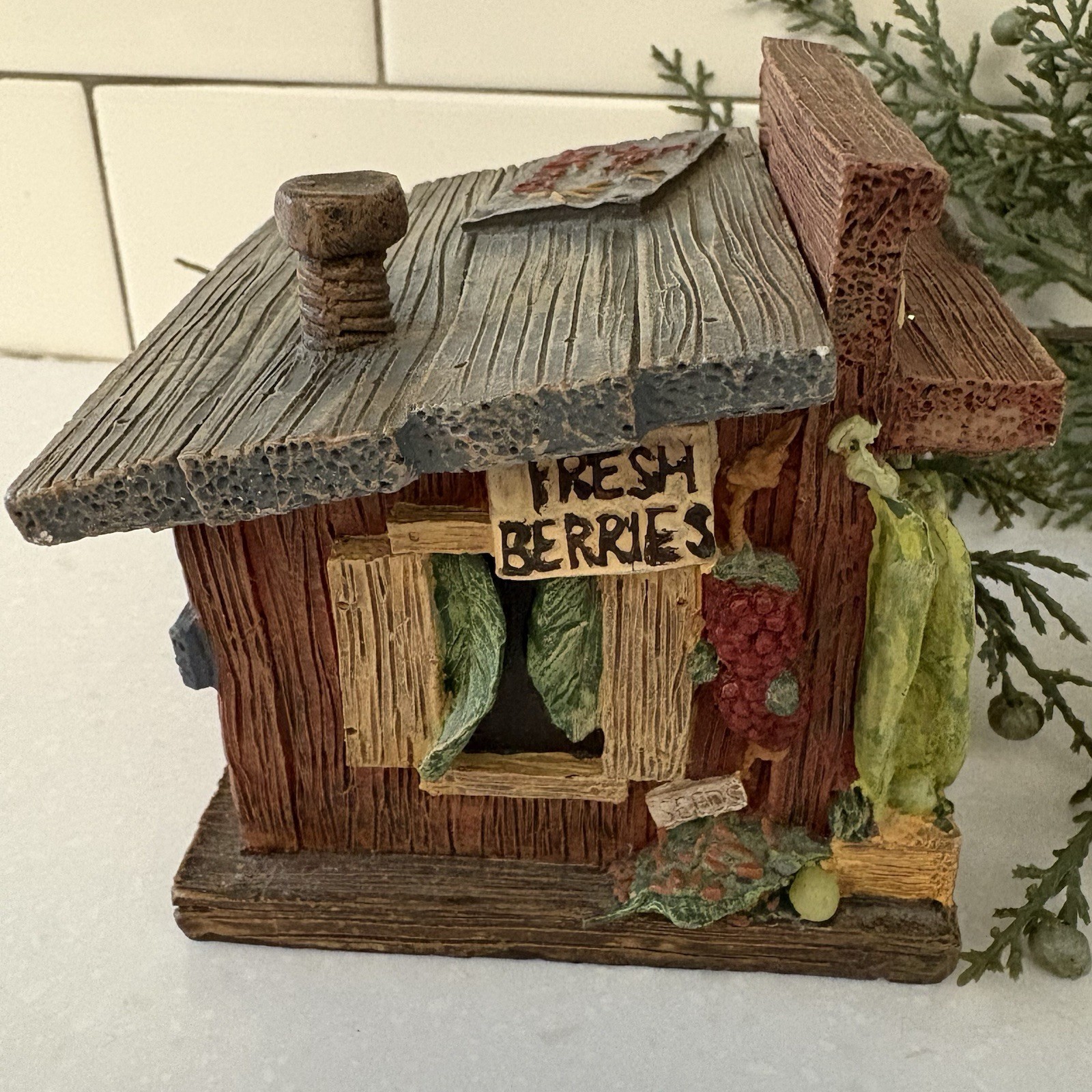 Magpie Market Trinket Box FIGI Graphics 1997 Strawberries | Cabbage | Seeds
