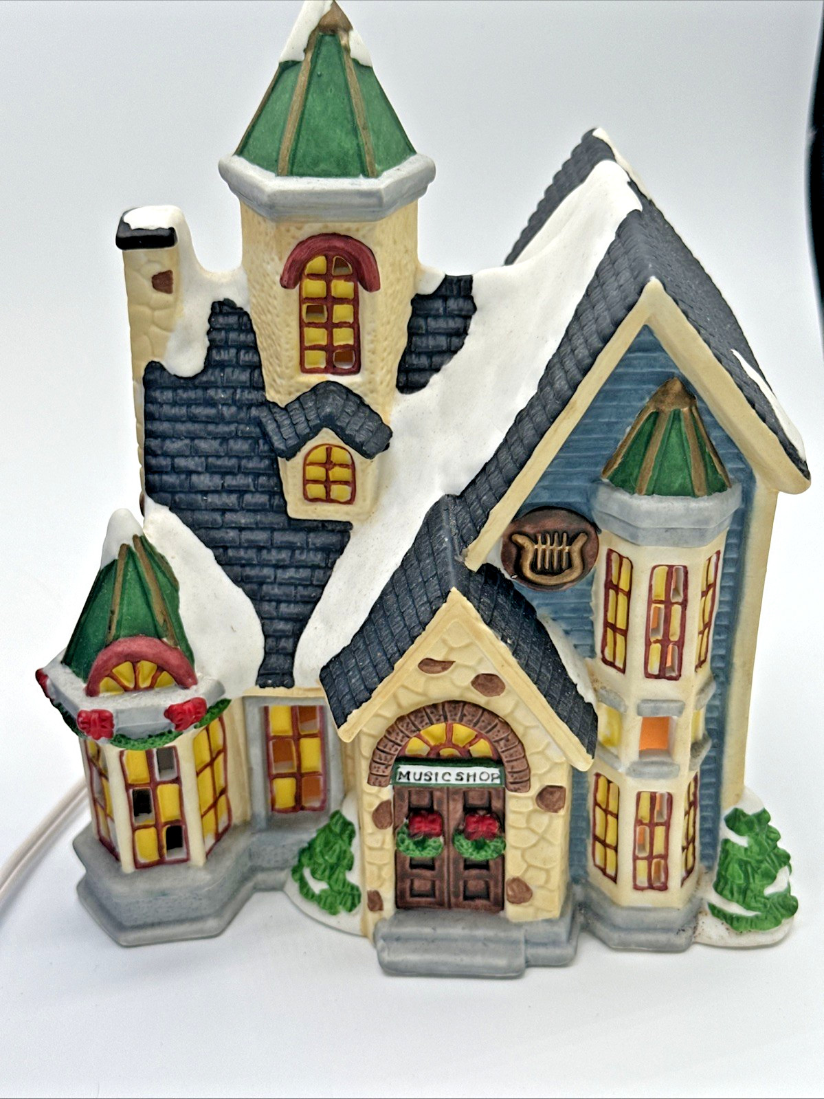Music Shop Holiday Time Vintage Village Collectible Dickens England Lighted EVC
