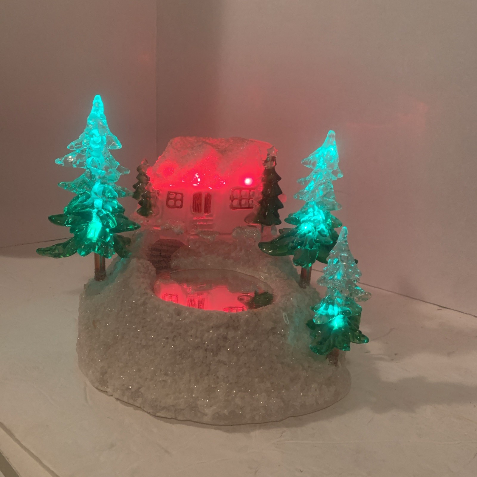 Heritage Mint “Holiday Lights” Music Box Winter Scene Light Changing Vintage