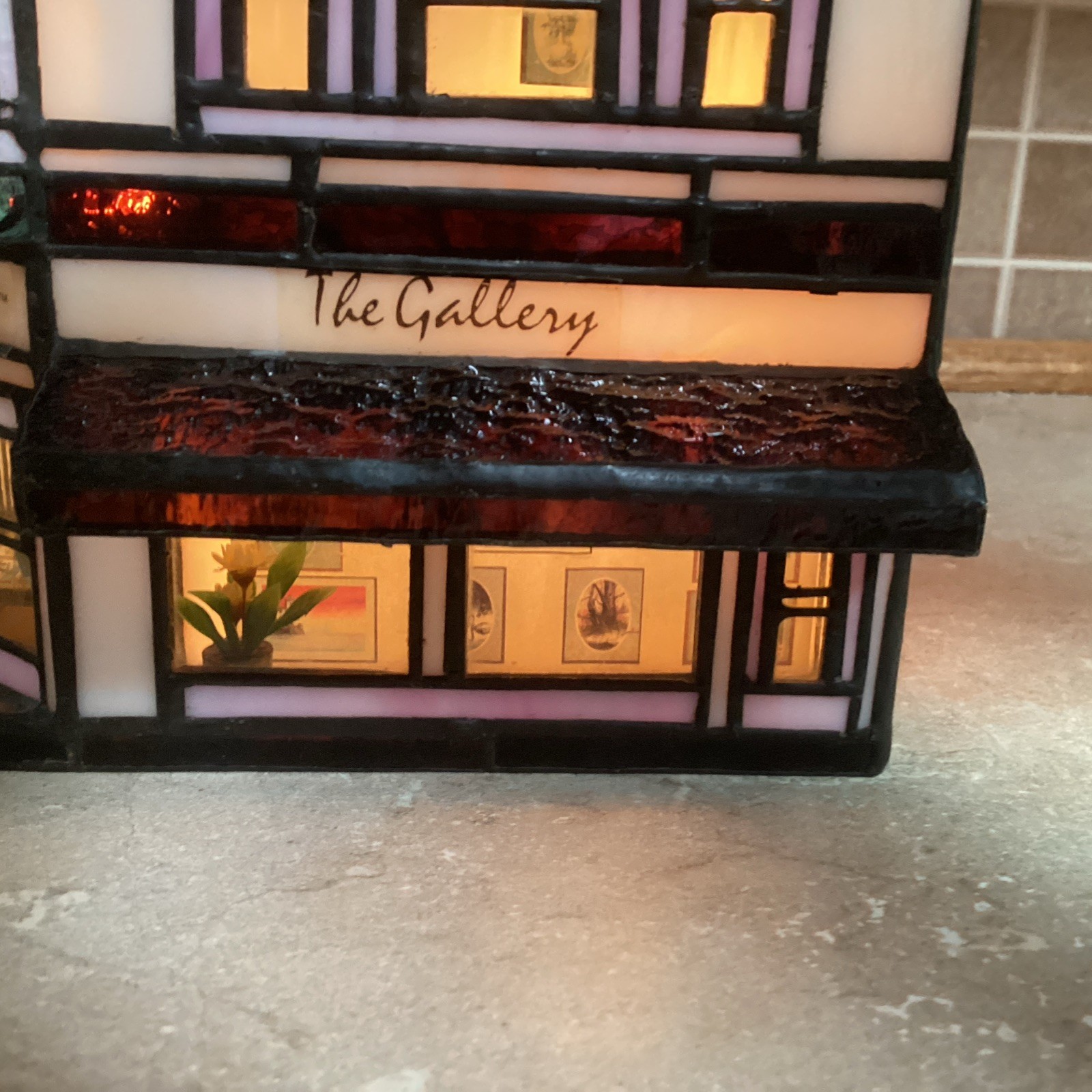 HERSHEY STAINED GLASS -Chocolate Town 1996-the Gallery – 2 Lights-RUDY BROS.