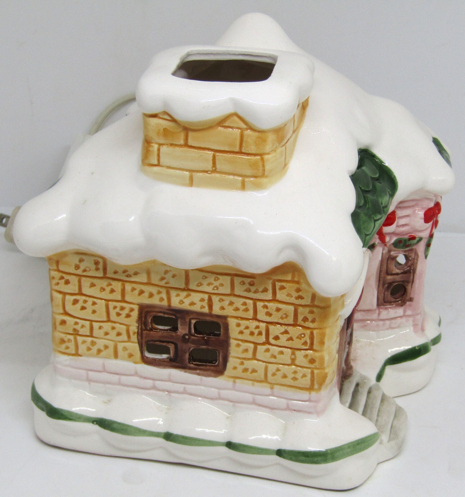 Vintage Lighted Ceramic Christmas Village Cottage Pink Nightlight ONI Taiwan