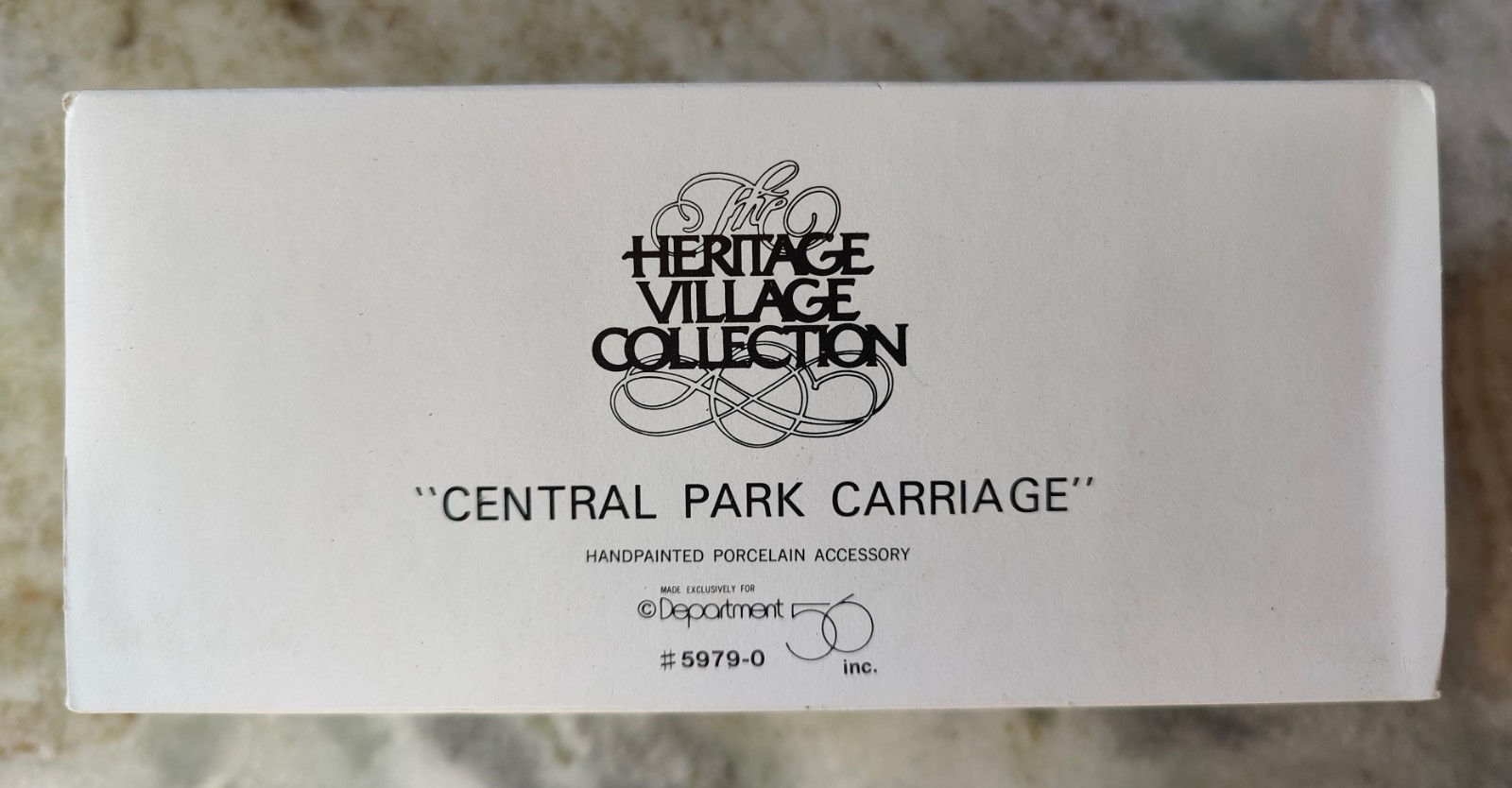 WHIMSICAL!!! Dept. 56 Heritage Village Collection “Central Park Carriage” 5979-0