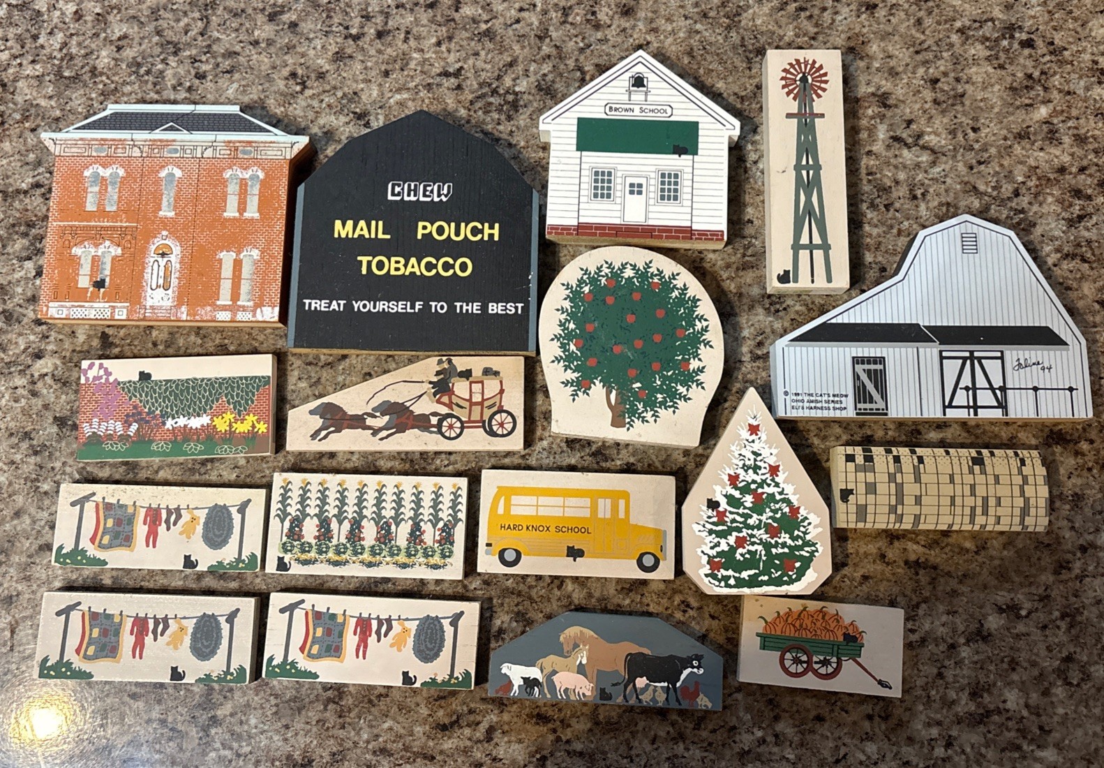 The Cat’s Meow Village Mixed Lot Of 17 Accessories