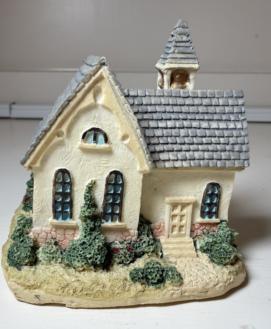 The Americana Collection Liberty Falls Mrs Applegates Boarding House Vintage