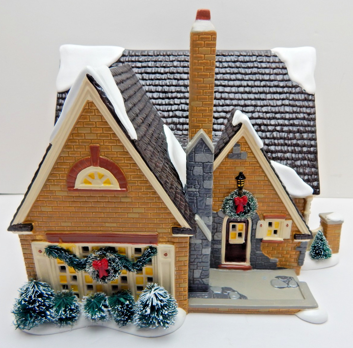 NEW Dept 56 The Original Snow Village Stratford Tan #4036566PP w/Lt Cd/Bx/Slv (1