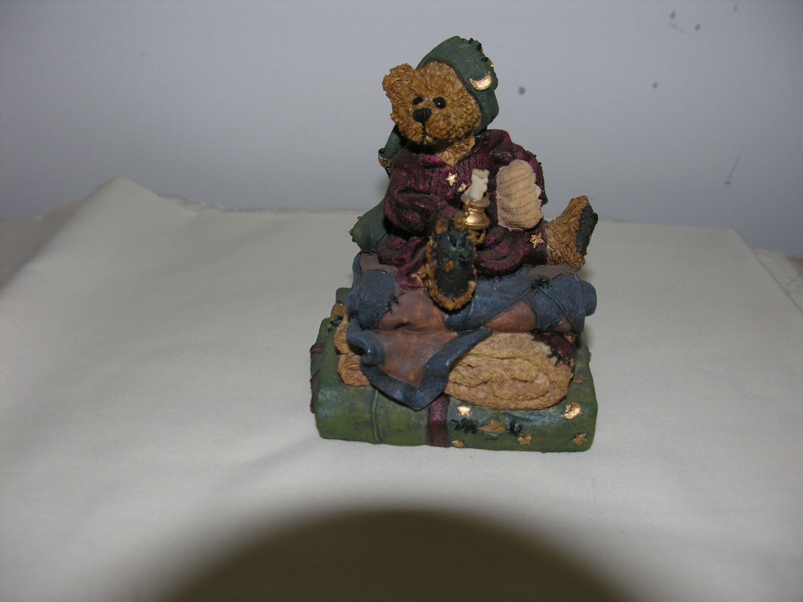 BOYD’S NEVILLE BEDTIME MUSIC BOX FIGURINE