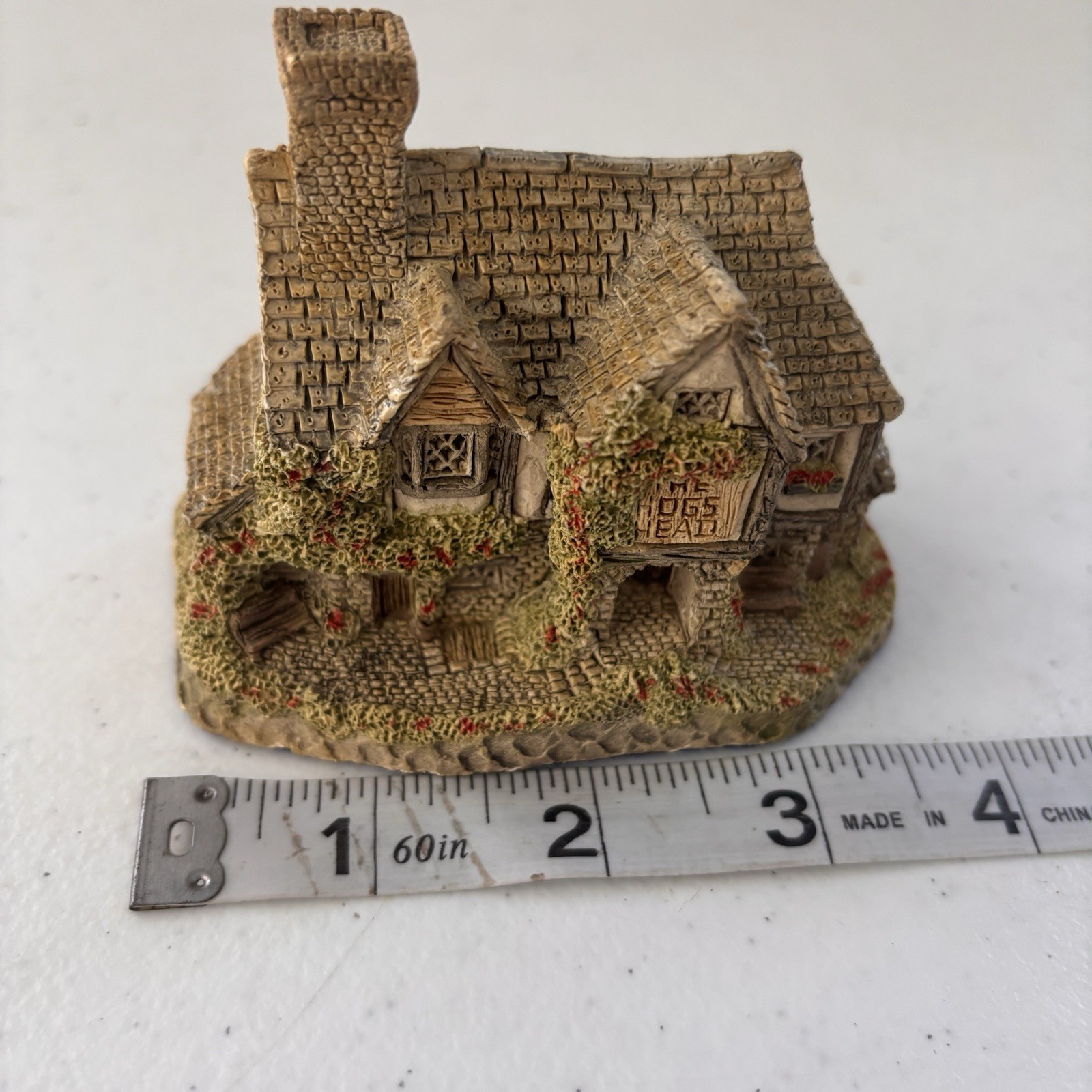 David Winter Cottages “Hogs Head Beer Shop” 1985 John Hine Ltd. in Box And COA