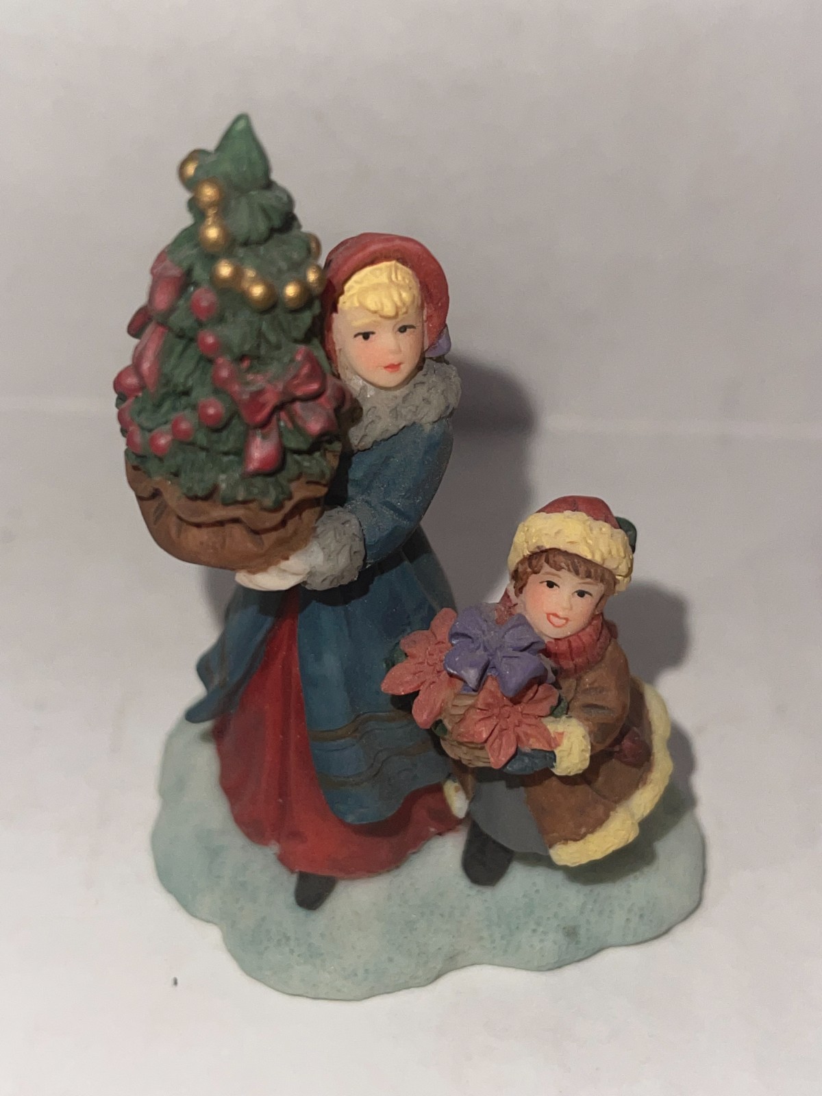 O’Well mother daughter tree poinsettias Christmas Village Figurine NO BOX INV647
