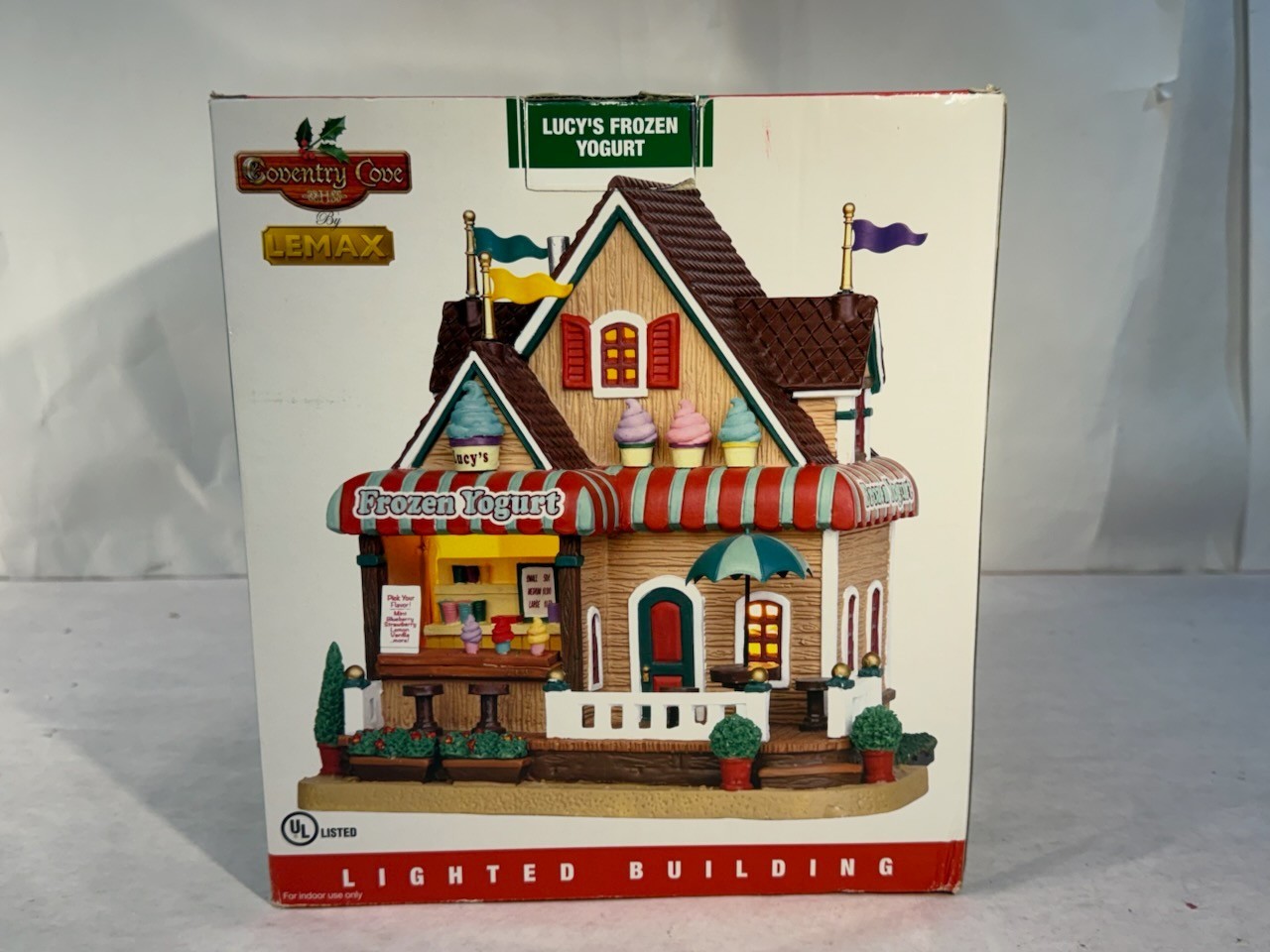 Lemax Coventry Cove ~ Lucy’s Frozen Yogurt ~ 2014 Christmas Village House 45757