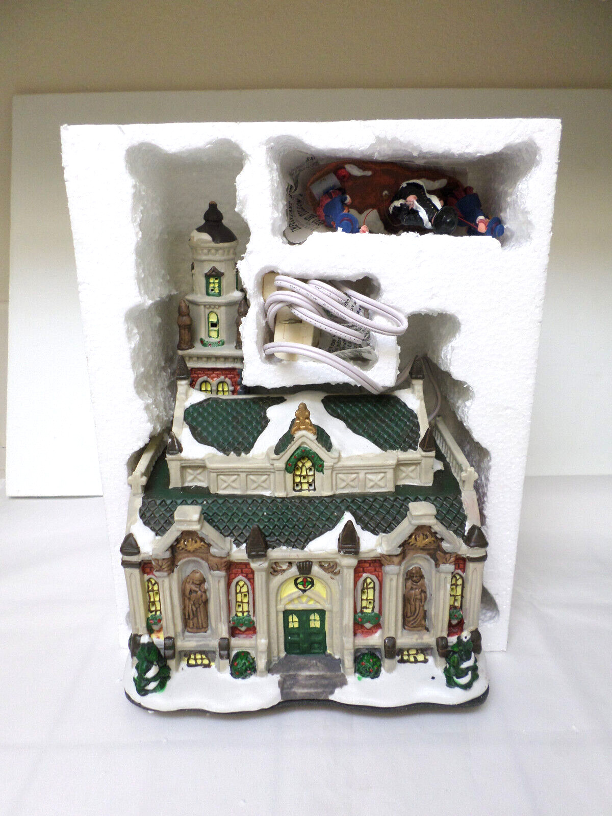 Faith Chapel Holiday Inspirations Towne Series Porcelain Christmas Village Boxed