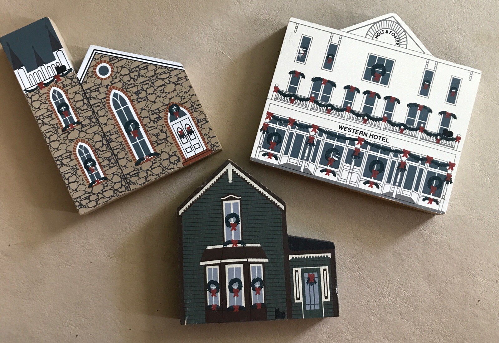 The Cats’ Meow 1991 Rocky Mountain Christmas Village 3 Wooden Buildings signed