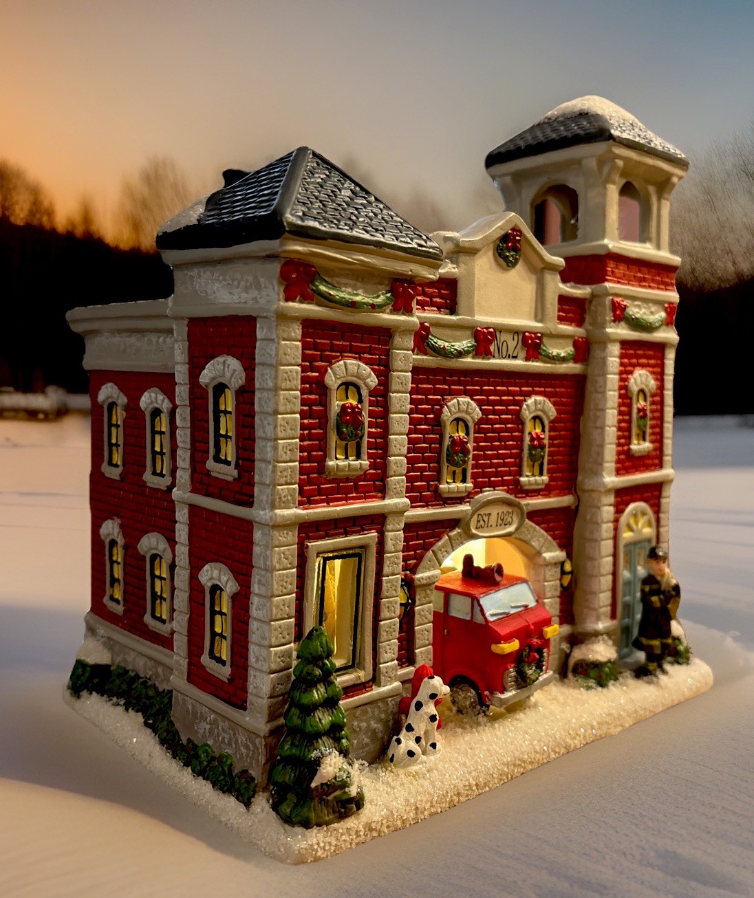 2017 St Nicholas Square Village Collection “Fire Station No2” With Light No Box