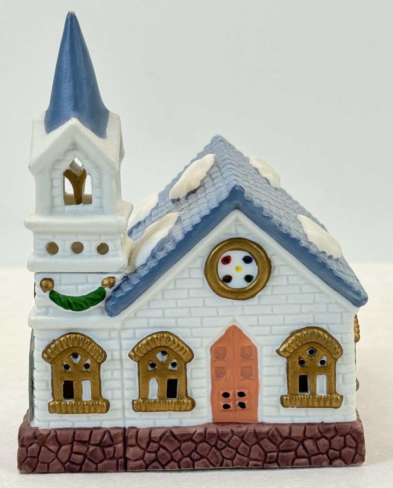 Lotus Ceramic White Church Vintage Christmas Village 4.5″ Figurine Snow Accents