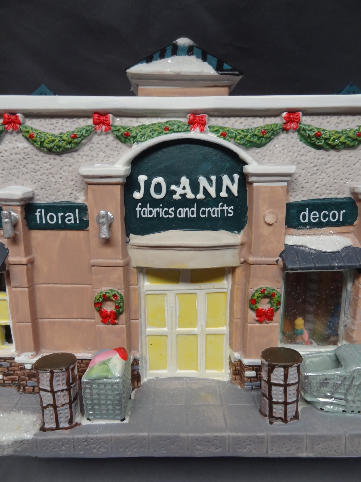 Holiday Inspirations Jo-Ann Fabrics and Craft Store Light-Up Illuminated Village
