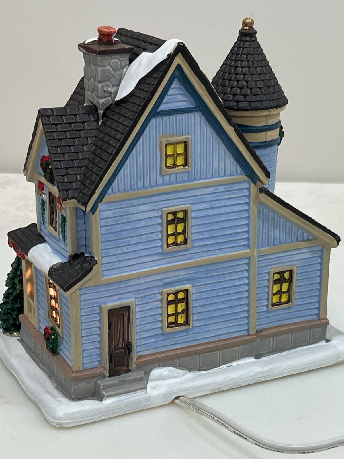 Lemax “Christmas Joy Residence” Porcelain Lighted Building 2023 Excellent & RARE