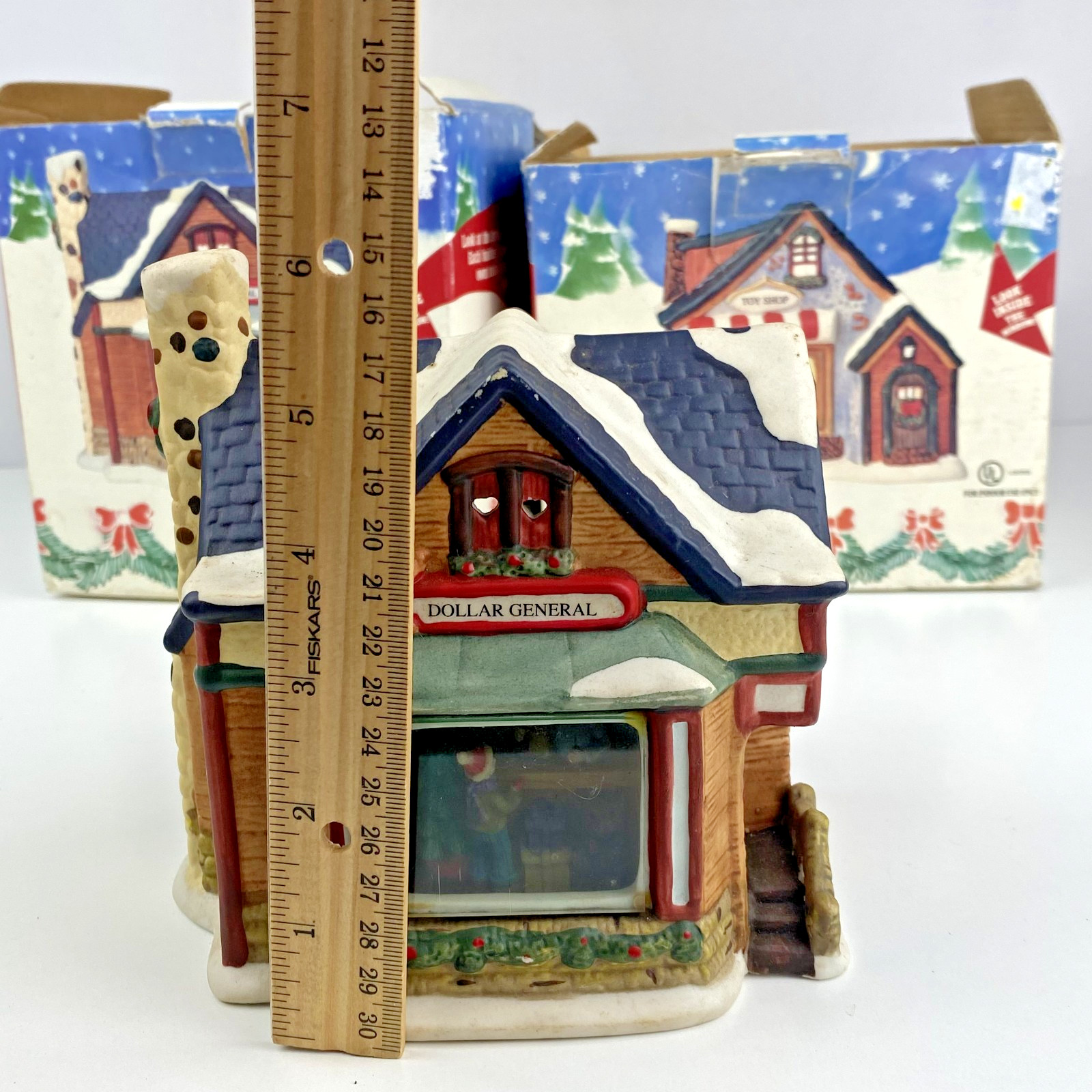 Dollar General Village Store Ceramic Holiday Style Christmas Lighted Retro VTG 2