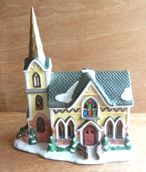 1996 SEASONAL SPECIALTIES CHRISTMAS VILLAGE LIGHTED CHURCH HEARTLAND COLLECTION