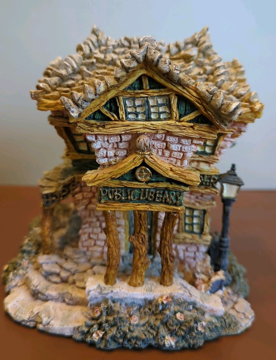 Boyds Town Village “The Public Library” Small Building Figurine Excellent No Box