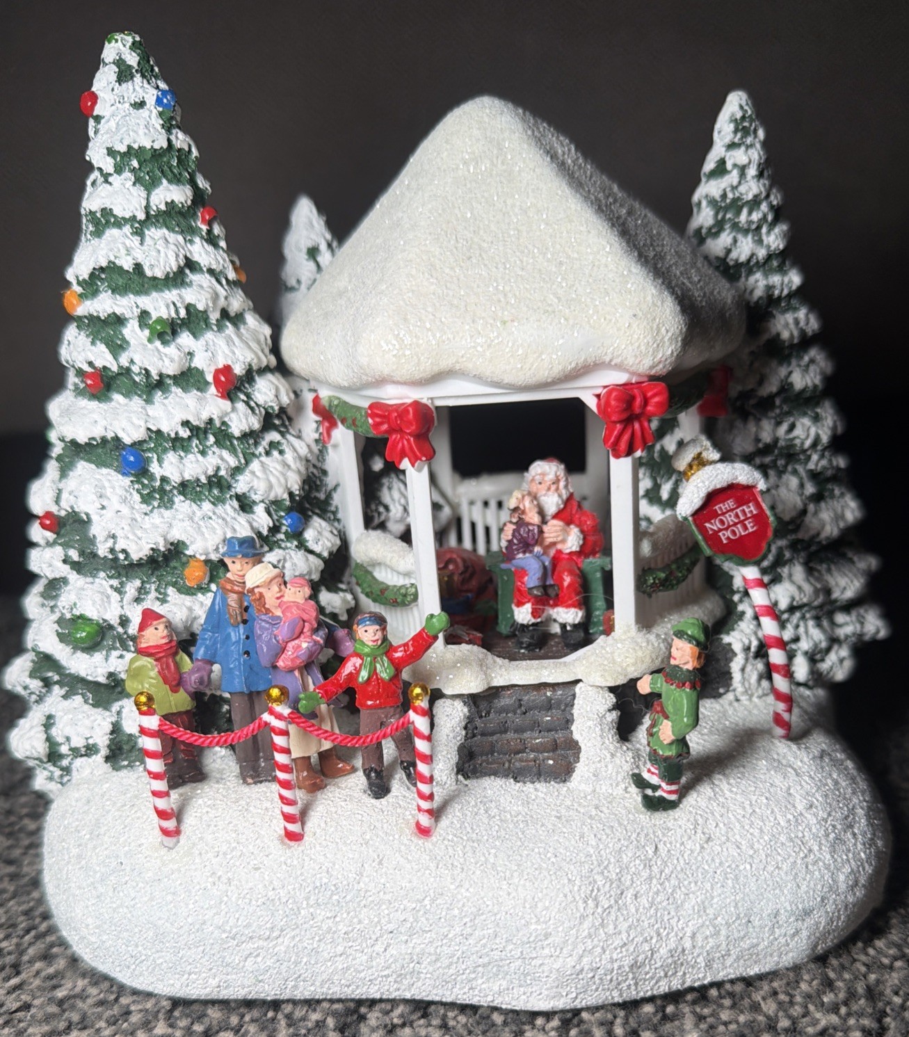 1993 Teleflora Thomas Kinkade “ST NICHOLAS CIRCLE” CHRISTMAS Village Lighted