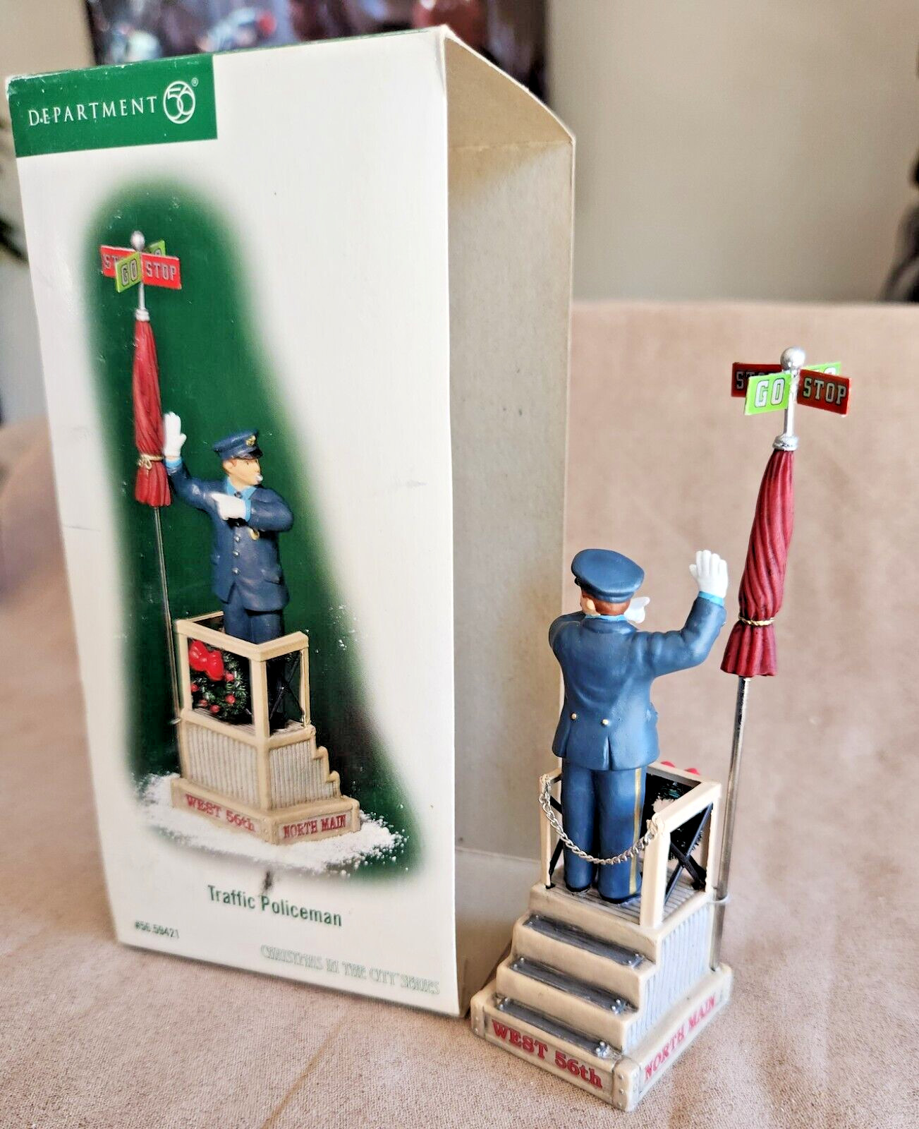 Traffic Policeman #59421 Department 56 Christmas In The City -BUYER GUARANTEE