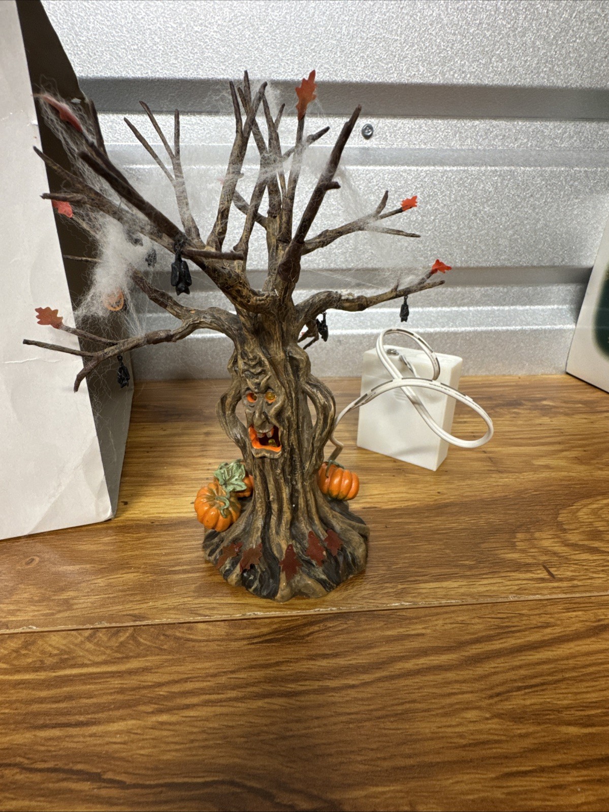 Dept 56 Snow Village Halloween Accessory “Lit Spooky Tree” w Box #56.52896