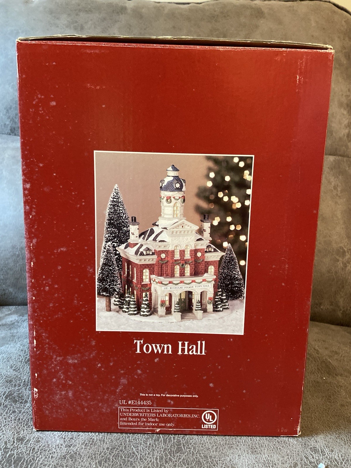 St. Nicholas Square Christmas Village 2002 Town Hall Illuminated with Box