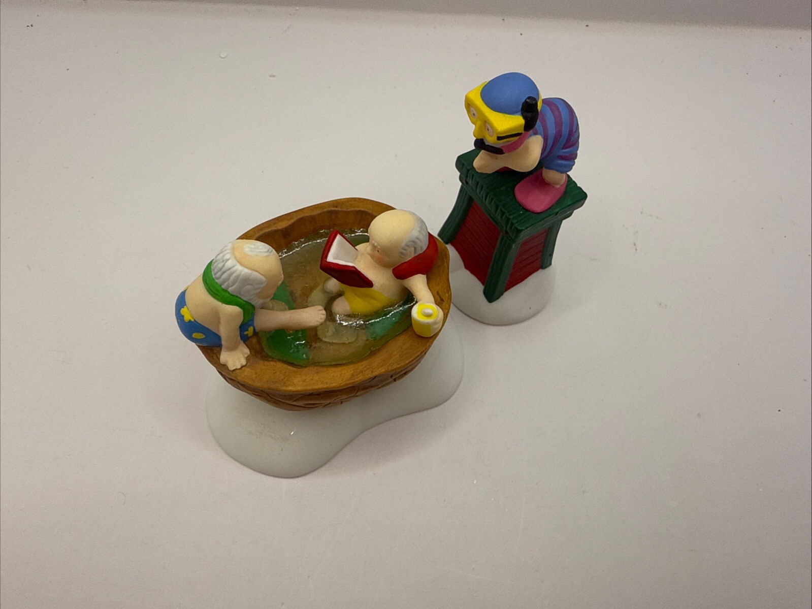 DEPT 56– “PARTY IN THE HOT TUB!” 2-PIECE SET NORTH POLE SERIES ACCESSORY #56802