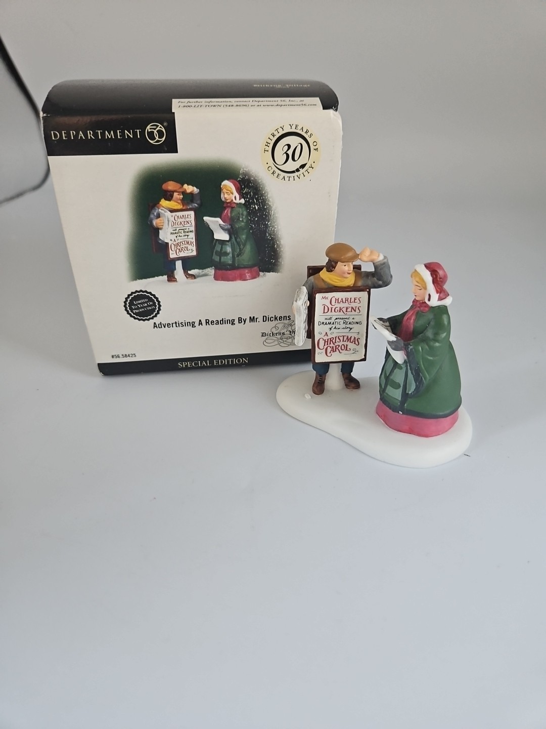 Dept 56 – Dickens Village – Advertising A Reading By Mr. Dickens – #56.58425