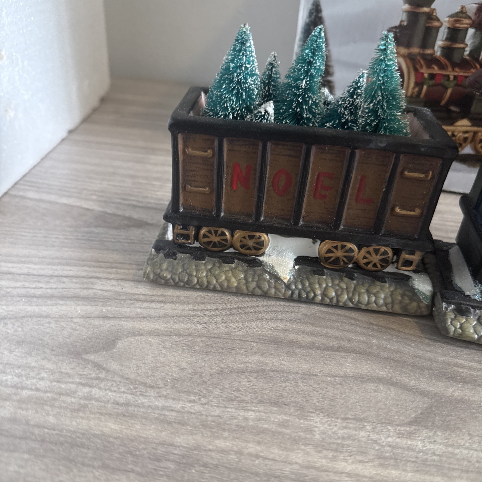 St Nicholas Square Lighted “Train Set Of 3″ Christmas Village 2008 St Nick’s Exp