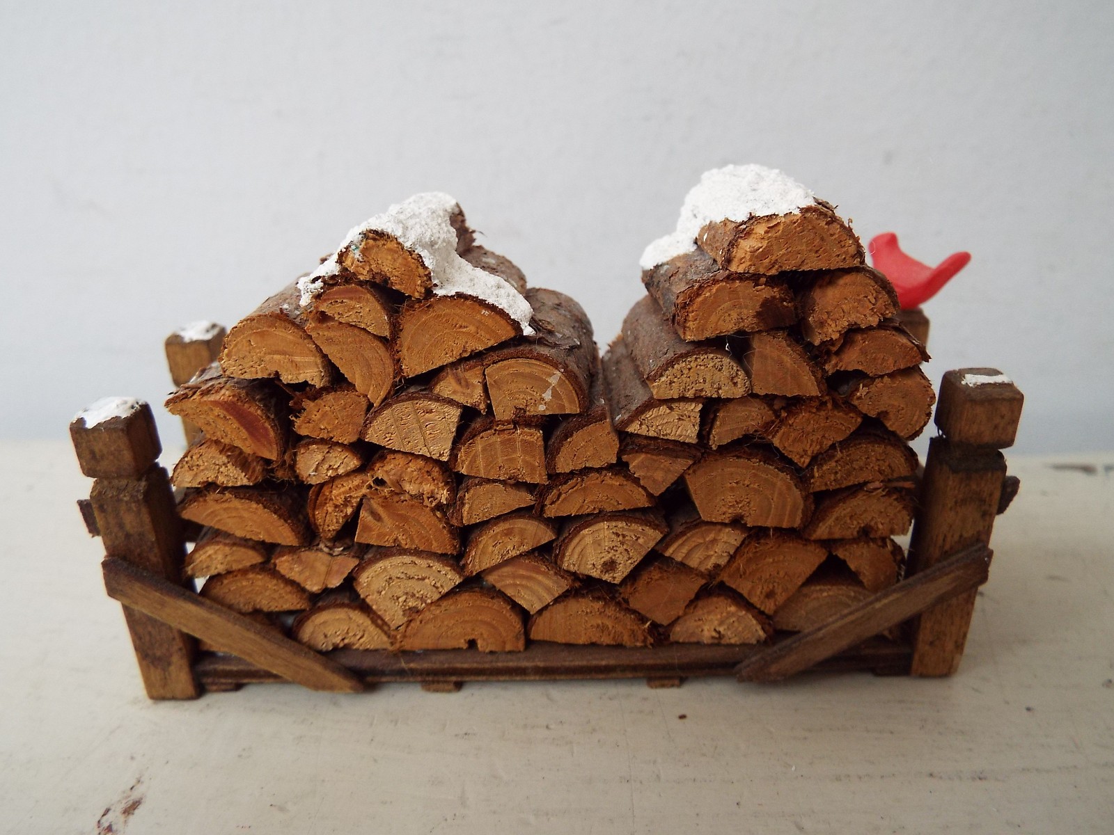 Department 56 Landscape Cardinal Wood Log Pile Christmas #56-52665