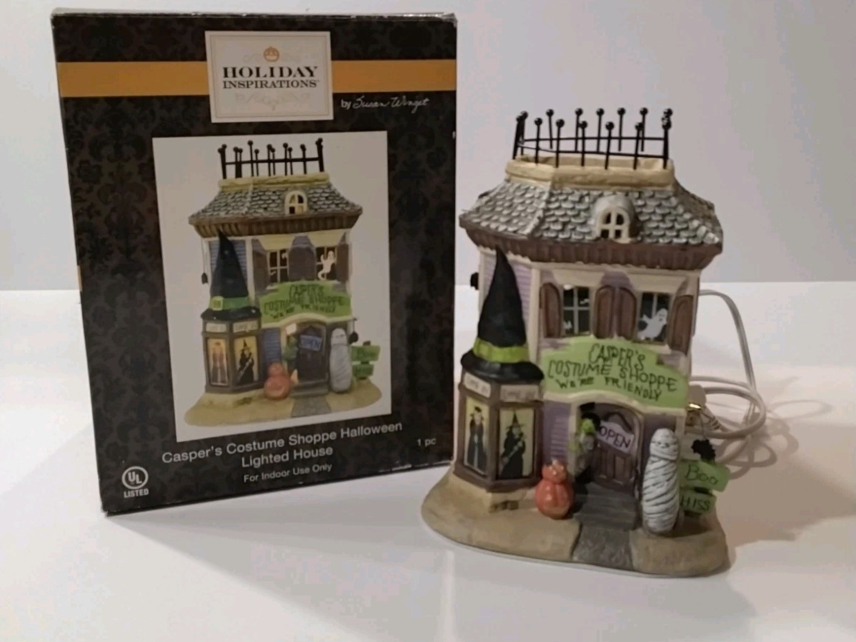 Holiday Inspirations Casper’s Costume Shoppe Lighted House Susan Winget 2013