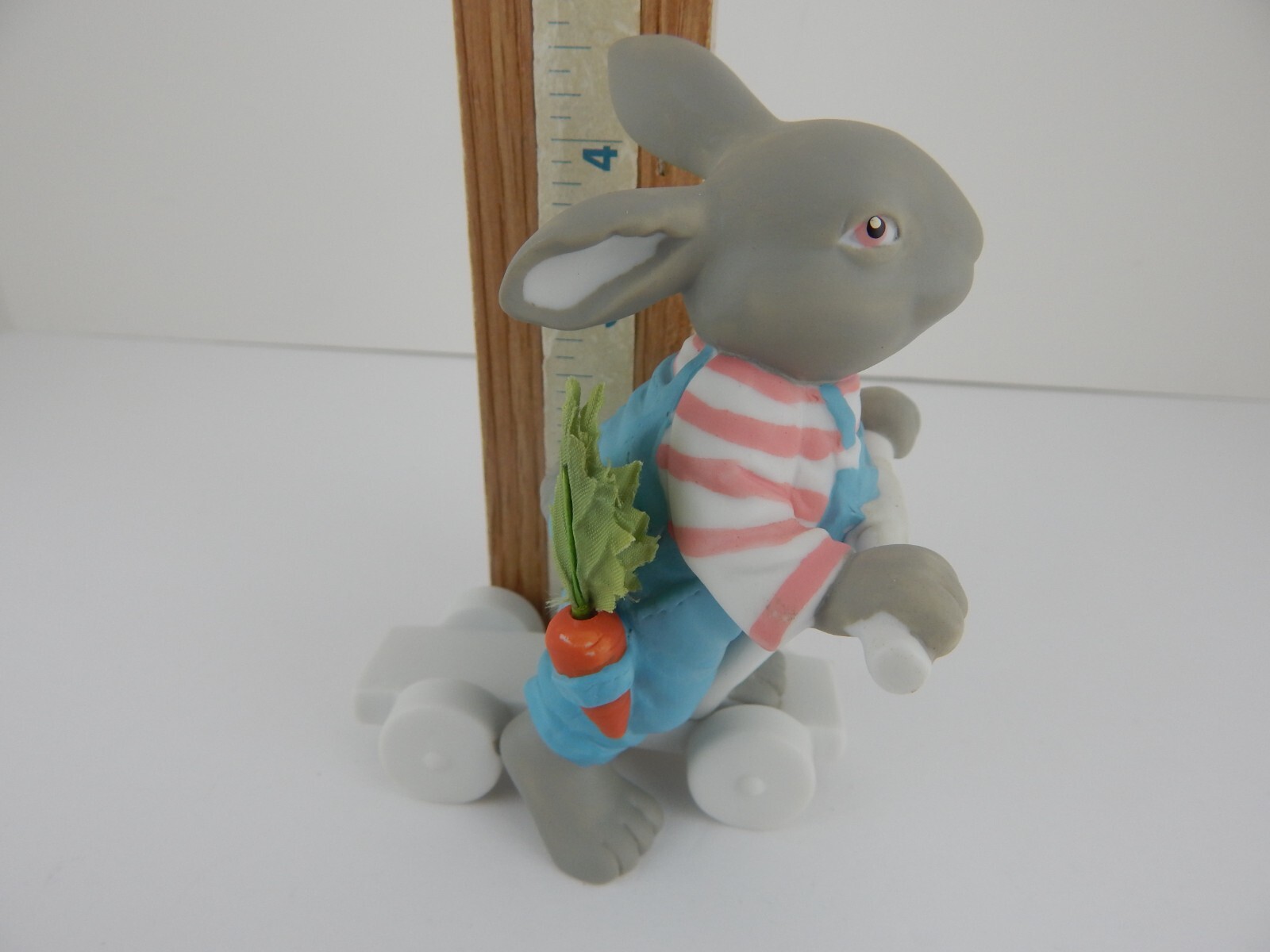 Dept 56 Hide-A-Way Hollow Easter Bunny Boy on Scooter w/ Carrots 74799 w/ Bx 19