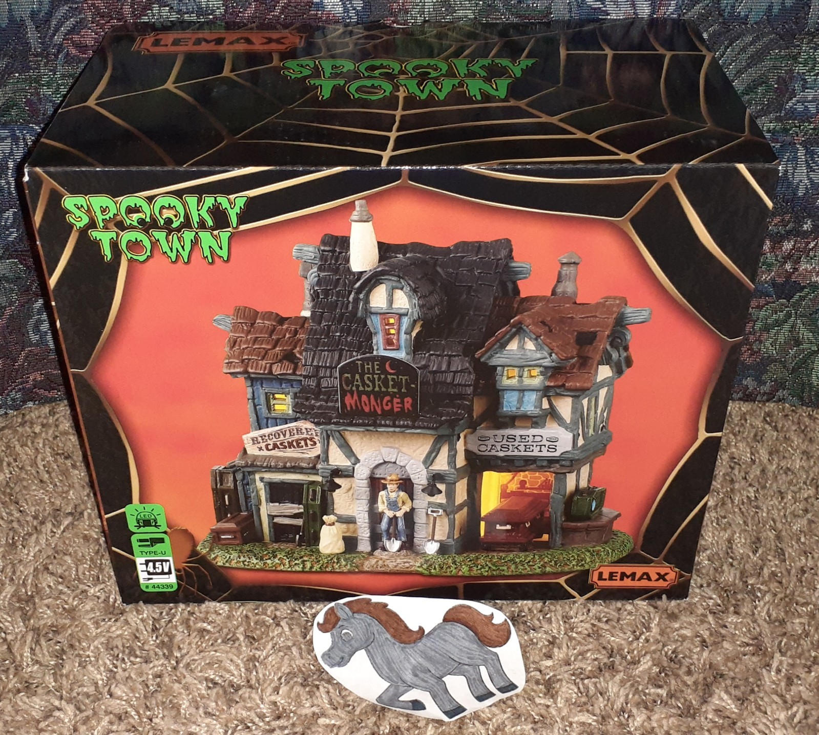 NEW 2025 LEMAX SPOOKY TOWN THE CASKET MONGER #55308 LIGHTED BUILDING
