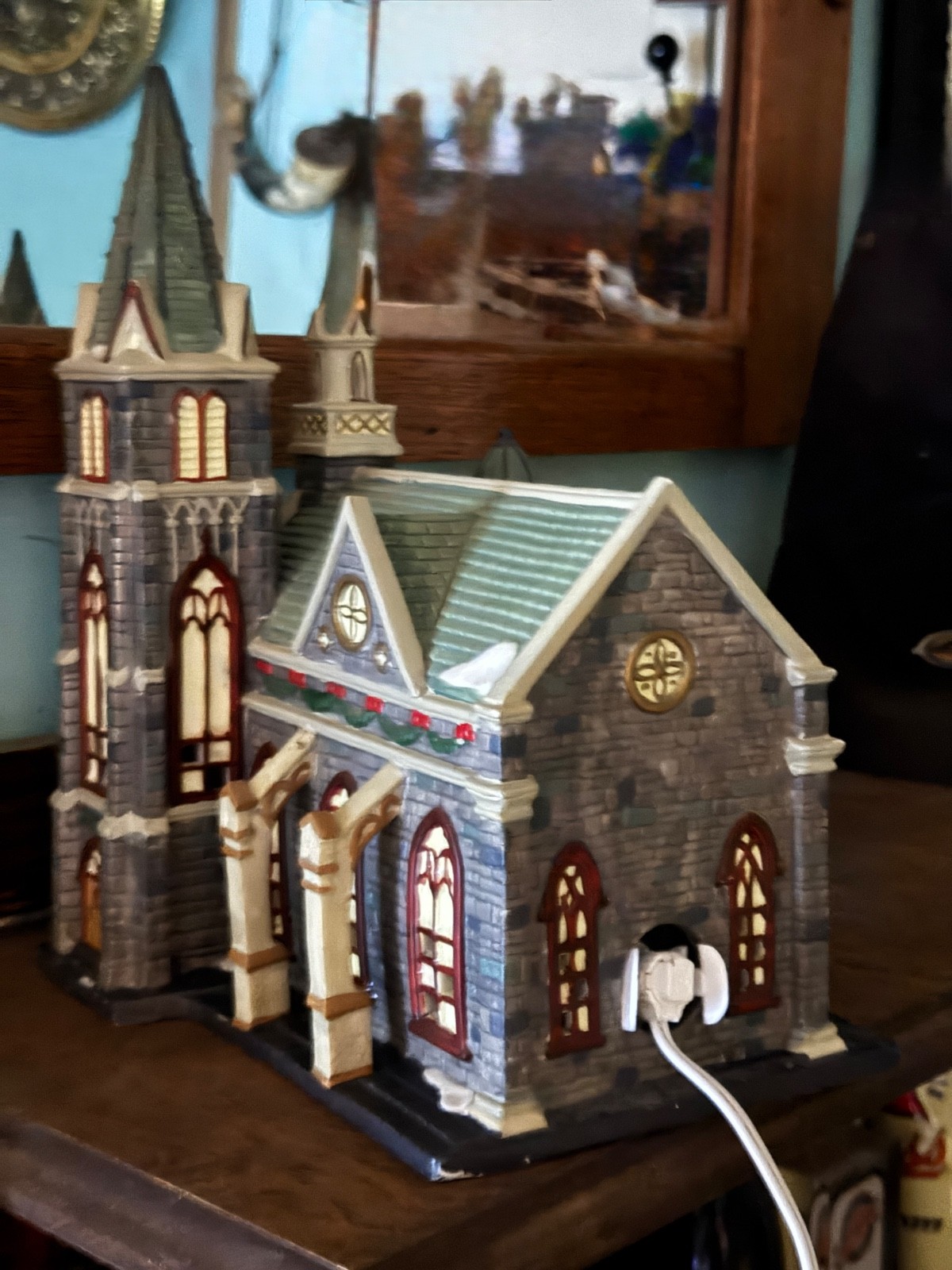 Beautiful Lighted Christmas Village Cathedral~Unknown Maker~Excellent Condition