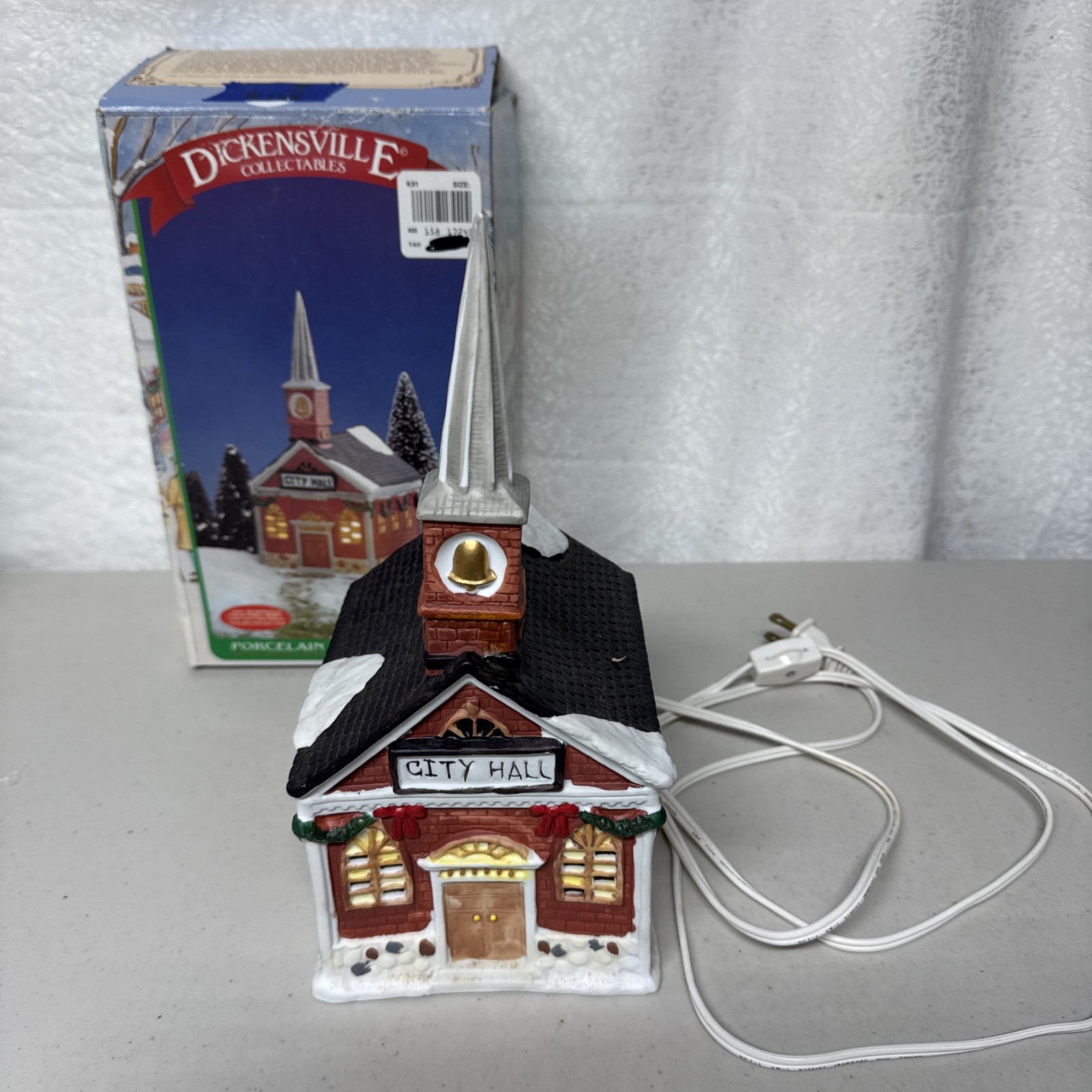 Dickensville Collectibles Porcelain City Hall Lighted House 1991 Vintage CH1