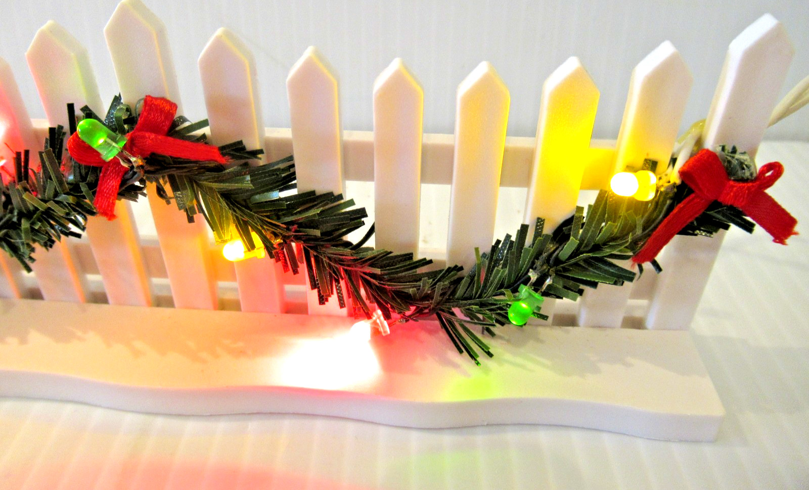 HOLIDAY TIME “LED PICKET FENCE” ~ *** LED LIGHTS / BATTERY OPERATED ***