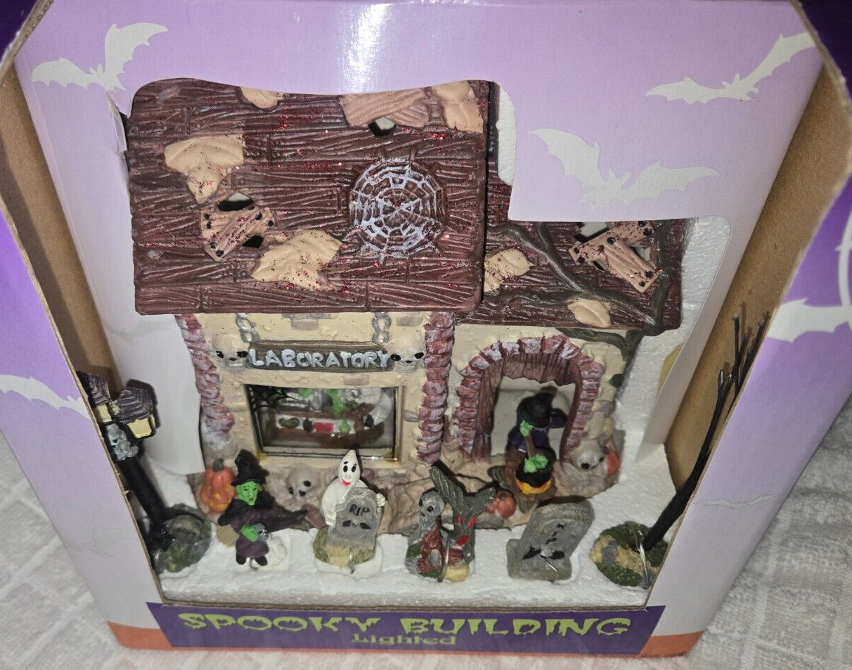 SPOOKY BUILDING LIGHTED Laboratory Halloween VTG Spookyside Estates Collection