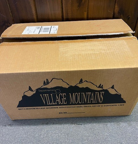 Department 56 Accessories “Medium Village Mountain” with trees #52272 Brand NEW